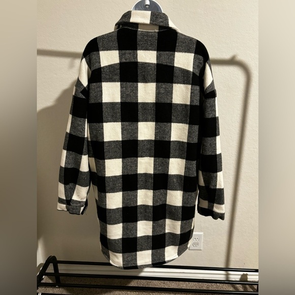 Forever 21 checkered black and white coat - Picture 2 of 2